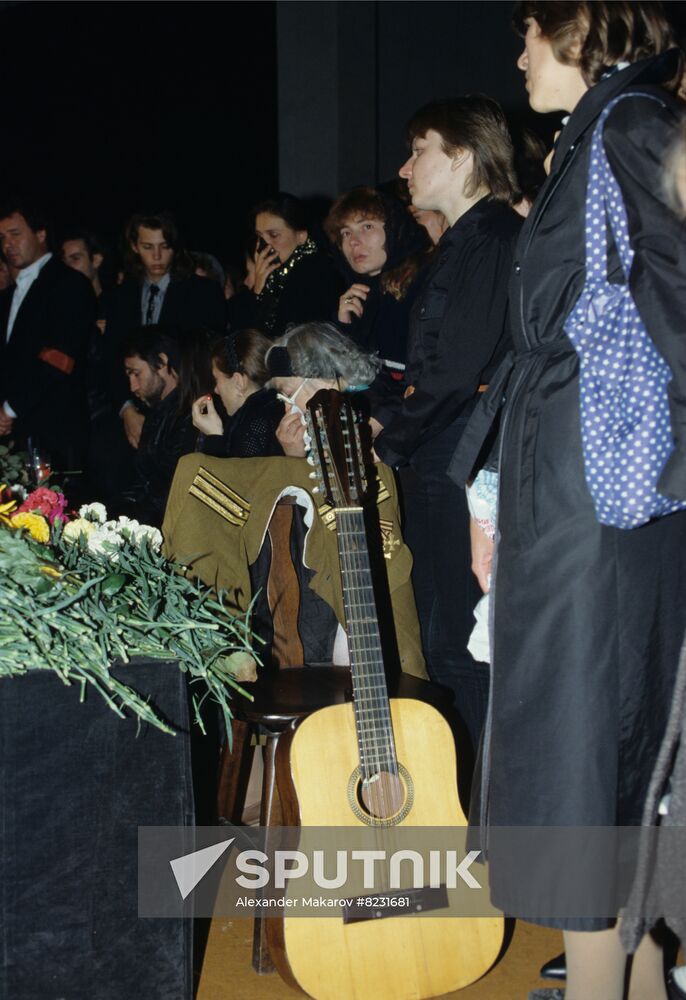 Paying last respects to Igor Talkov
