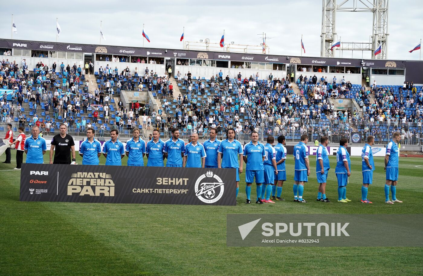 Russia Soccer PARI Legends Zenit - Spartak