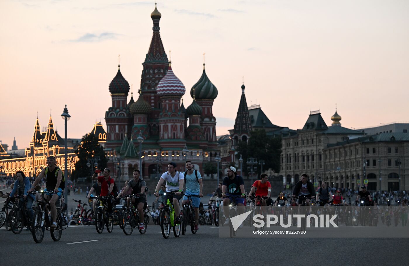 Russia Night Cycling Festival