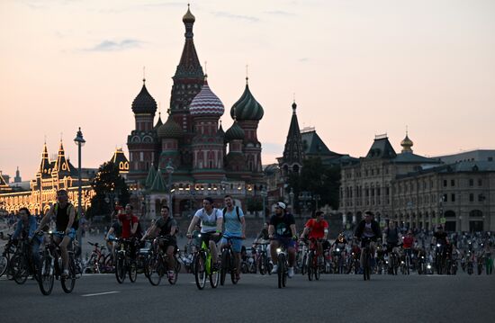 Russia Night Cycling Festival