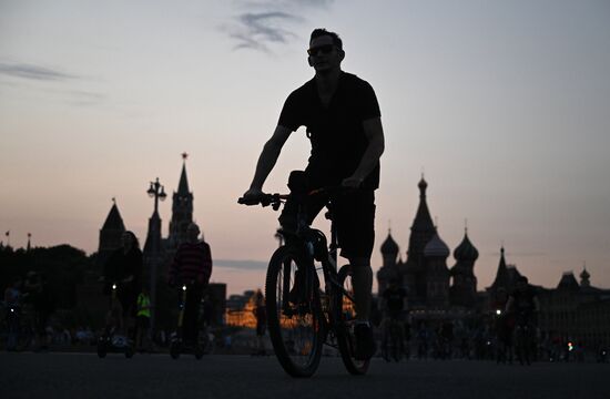 Russia Night Cycling Festival