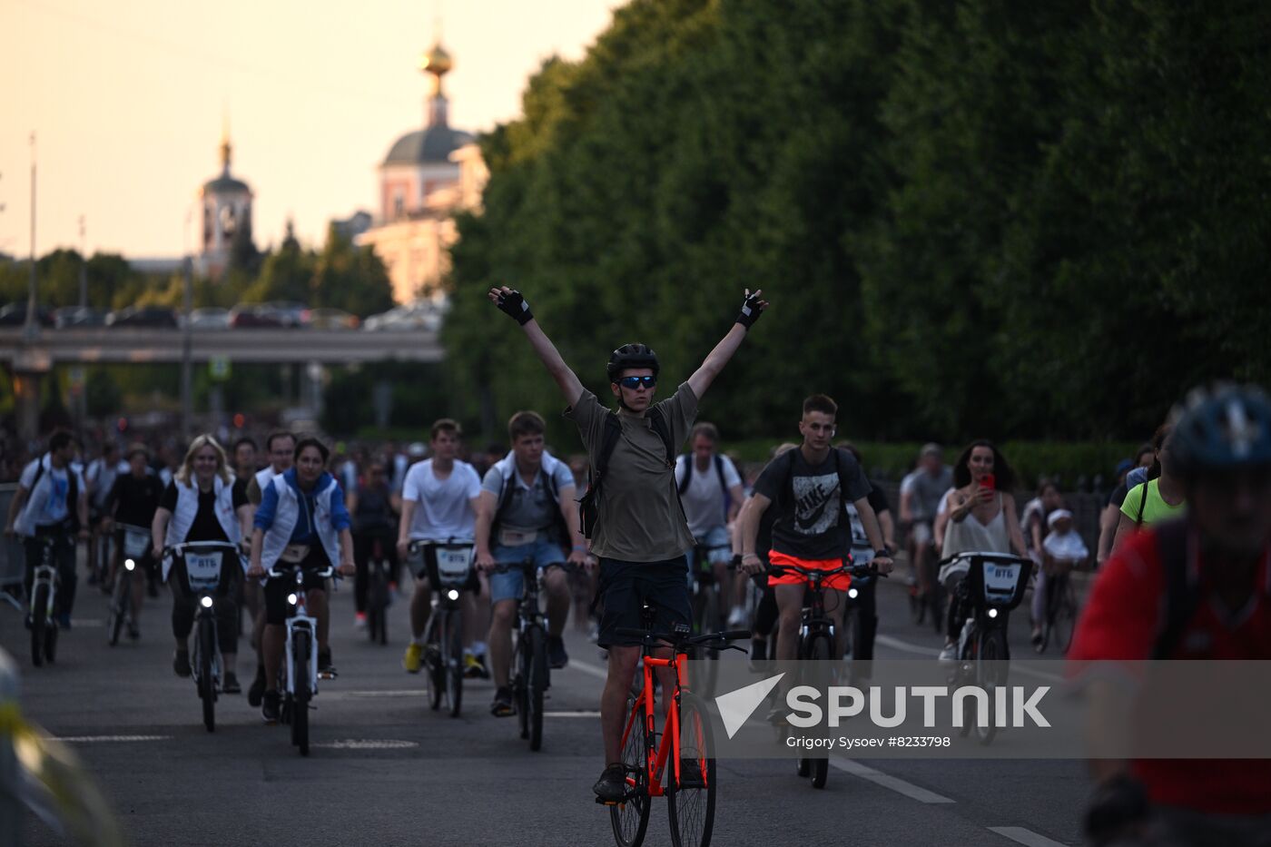 Russia Night Cycling Festival