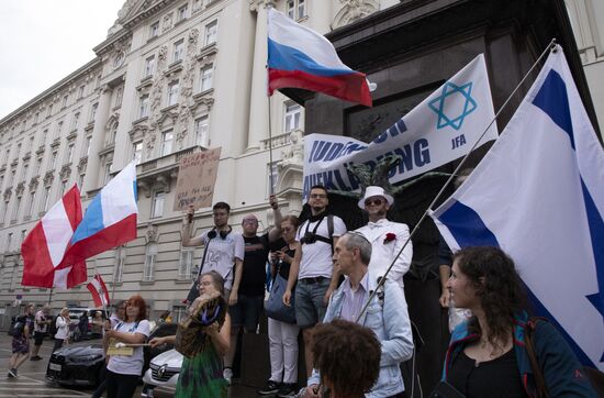 Austria Ukraine Financial Support Protest