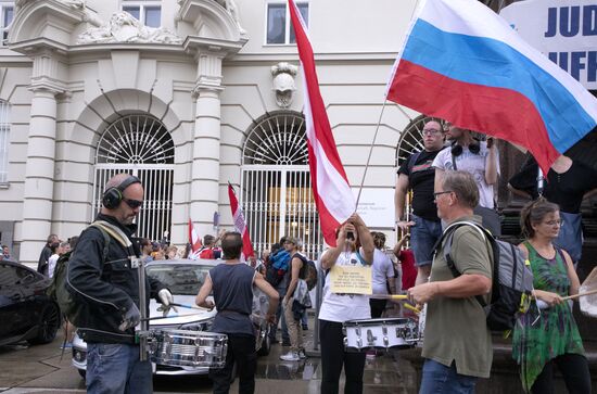 Austria Ukraine Financial Support Protest