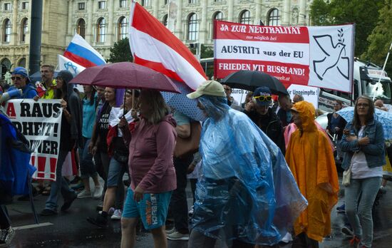 Austria Ukraine Financial Support Protest