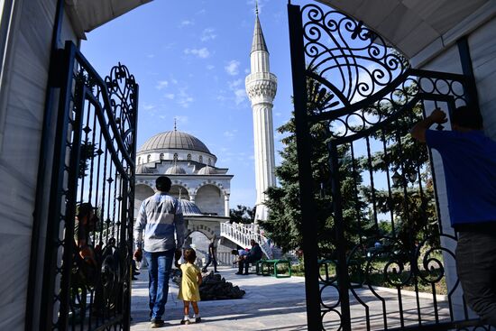 DPR Religion Eid al-Adha