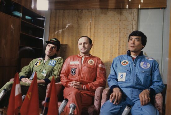 Soyuz TM-13