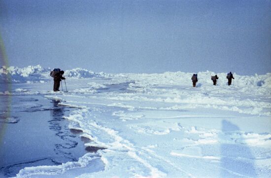 Dmitry Shparo's ski expedition to North Pole