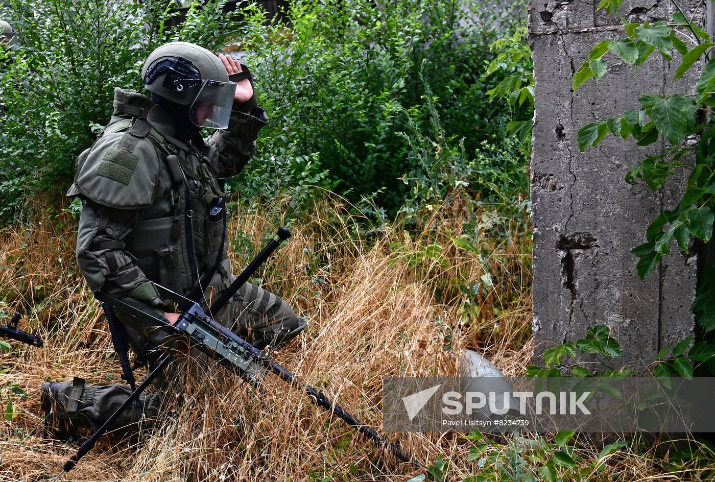 DPR Russia Ukraine Military Operation Demining