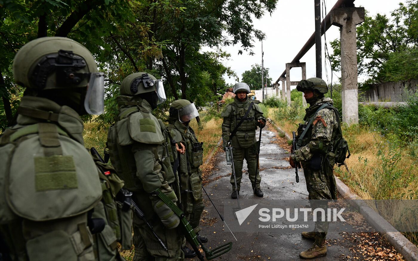 DPR Russia Ukraine Military Operation Demining