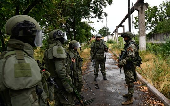 DPR Russia Ukraine Military Operation Demining