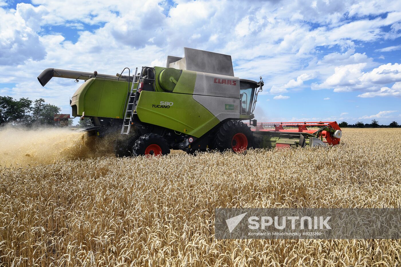 Russia Crimea Agriculture Wheat Harvesting