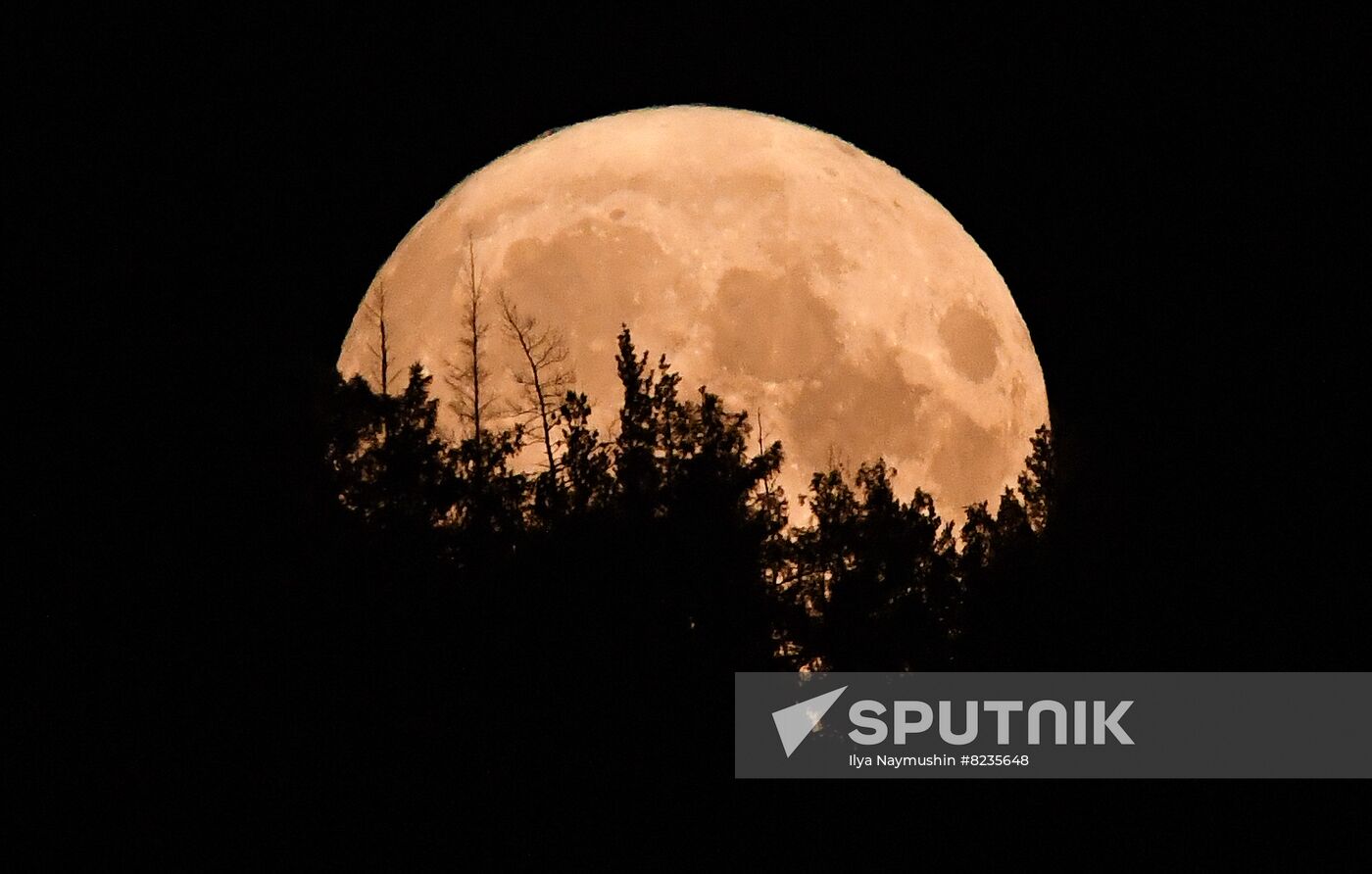 Russia Supermoon