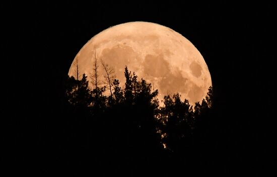 Russia Supermoon