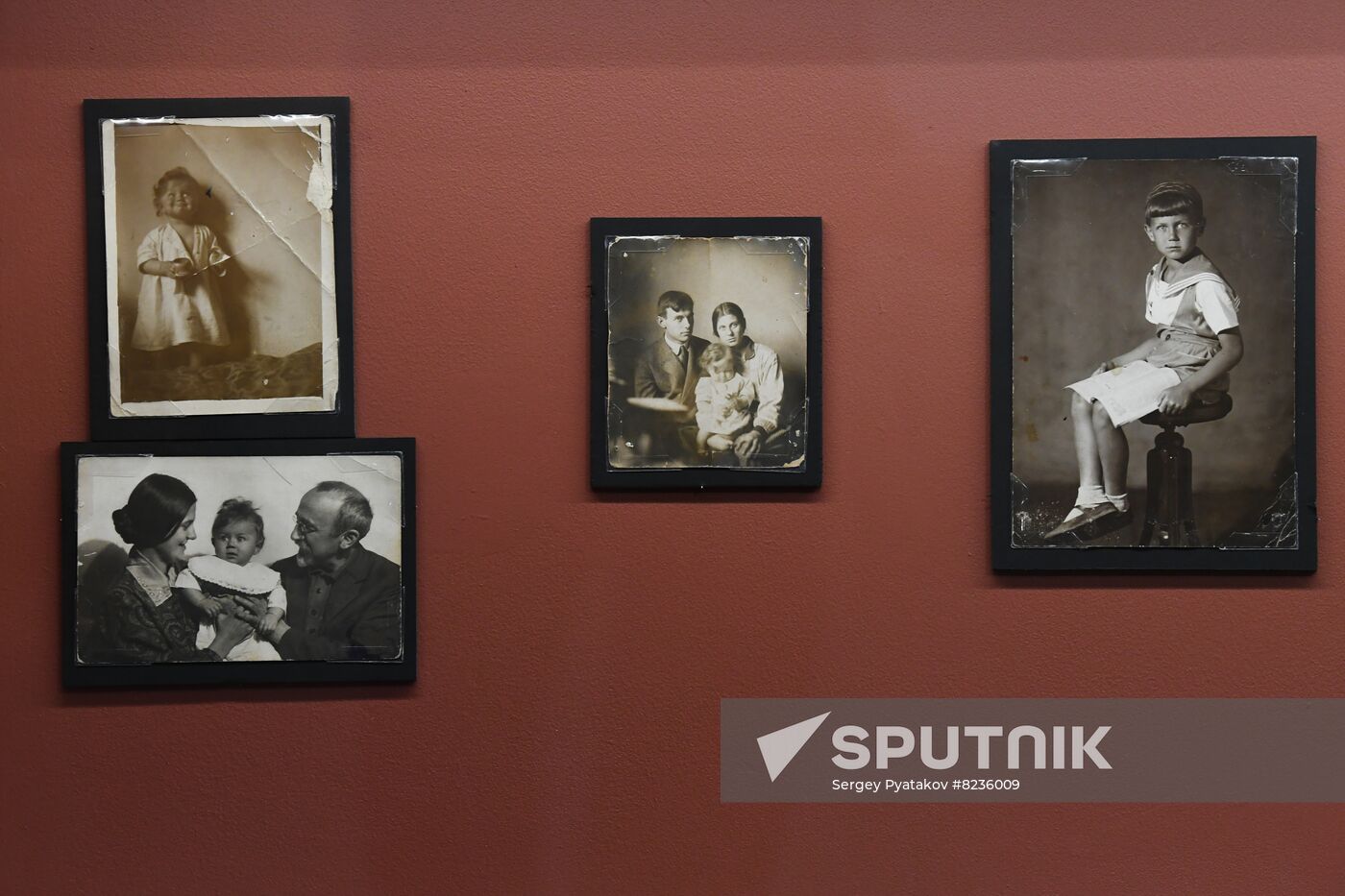 Exhibition Love Affair with Life: Masterpieces from Yevgeny Yevtushenko's Collection