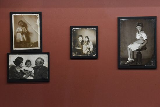 Exhibition Love Affair with Life: Masterpieces from Yevgeny Yevtushenko's Collection