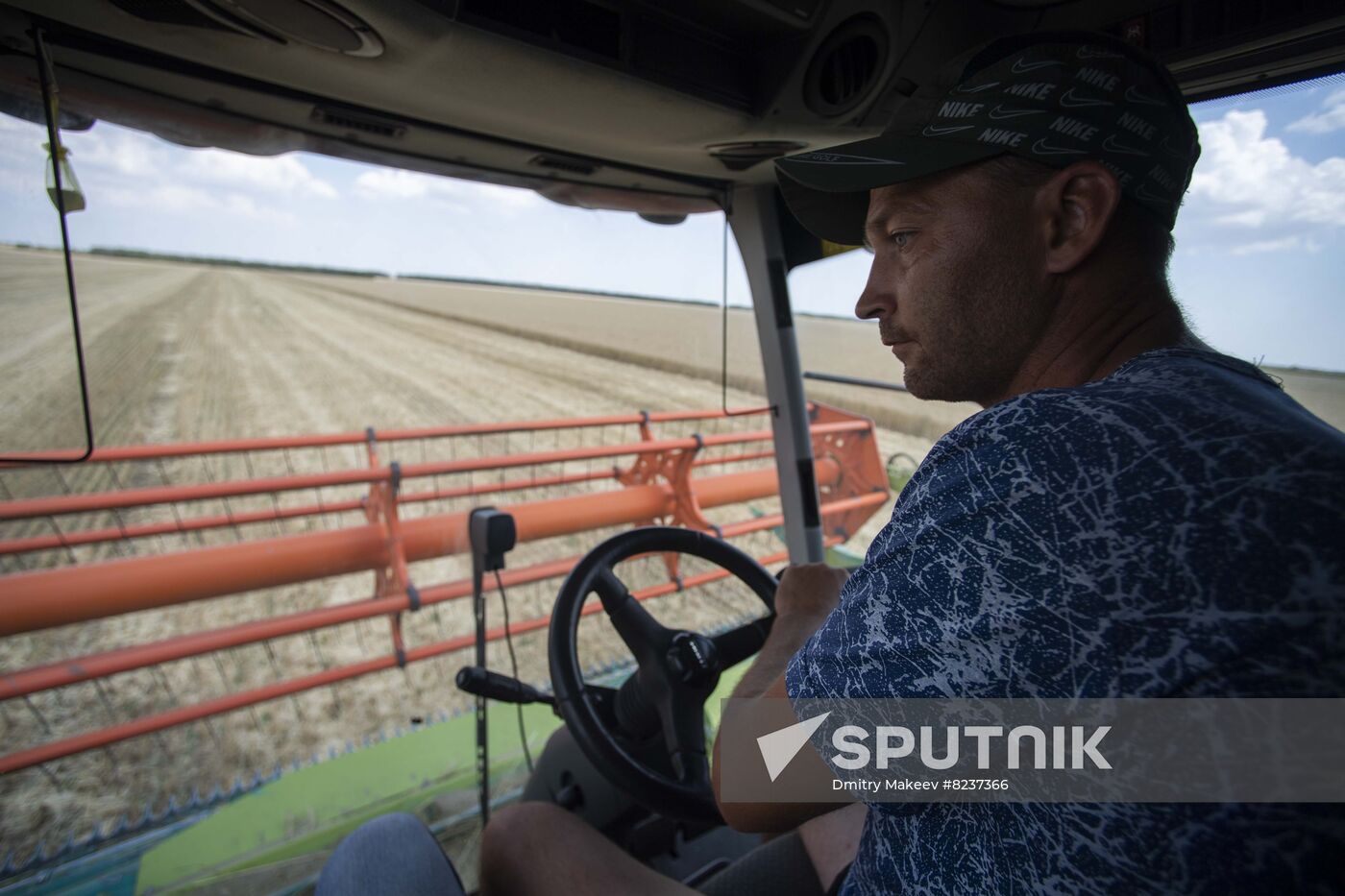 Ukraine Agriculture Wheat Harvesting