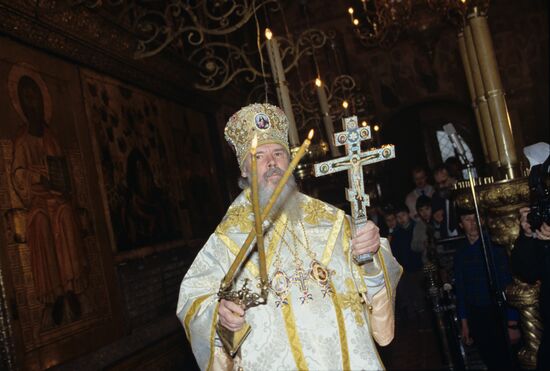 Christmas divine service at Dormition Cathedral in Kremlin