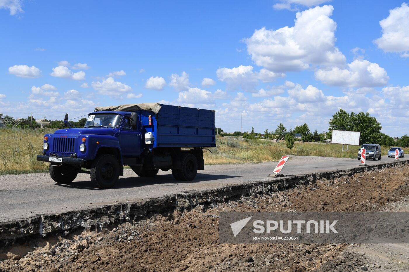 Ukraine Russia Military Operation Road Repair