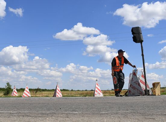 Ukraine Russia Military Operation Road Repair