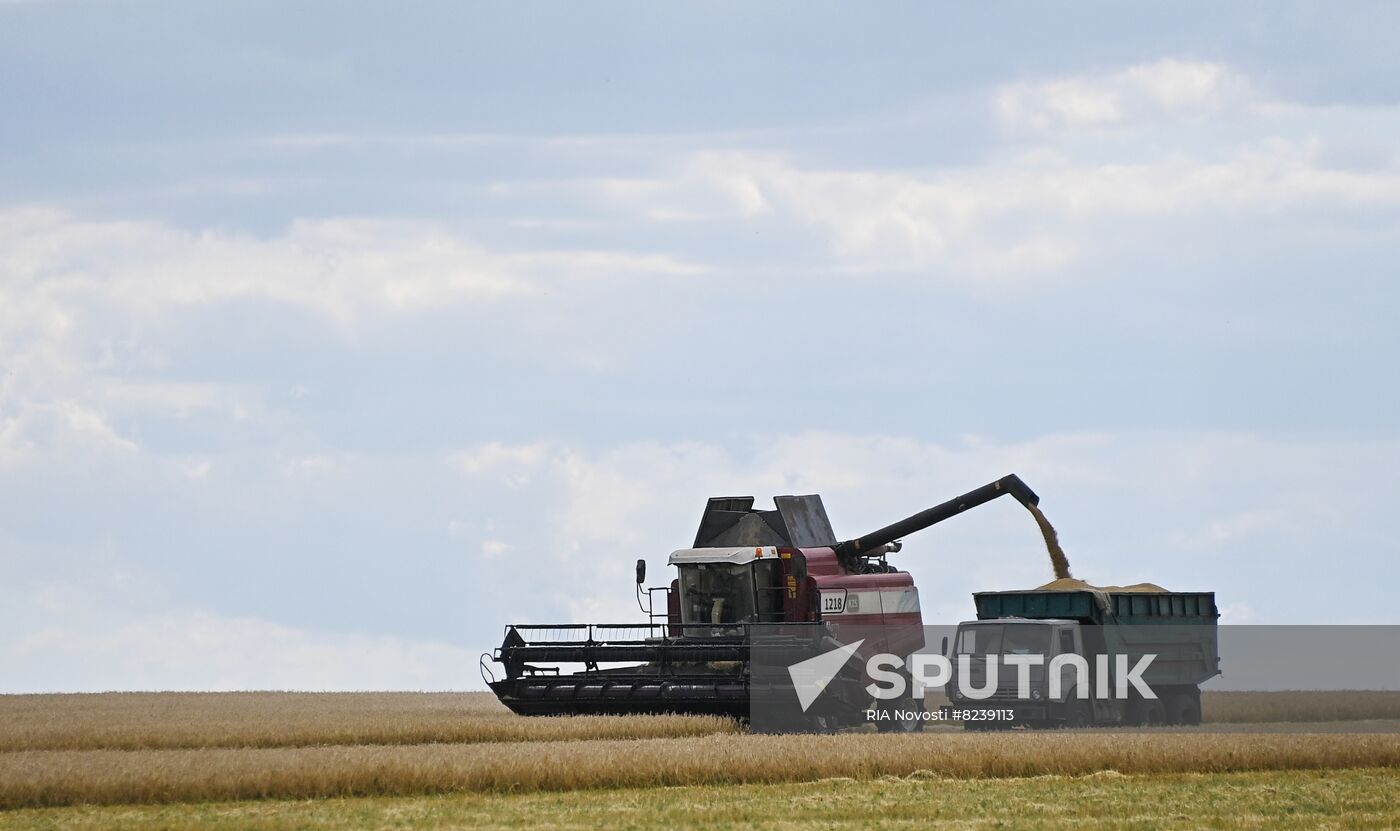DPR Agriculture Wheat Harvesting