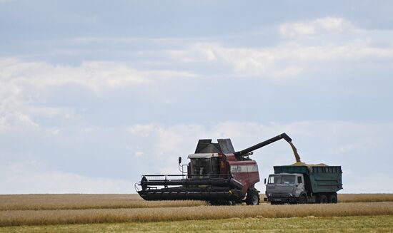 DPR Agriculture Wheat Harvesting