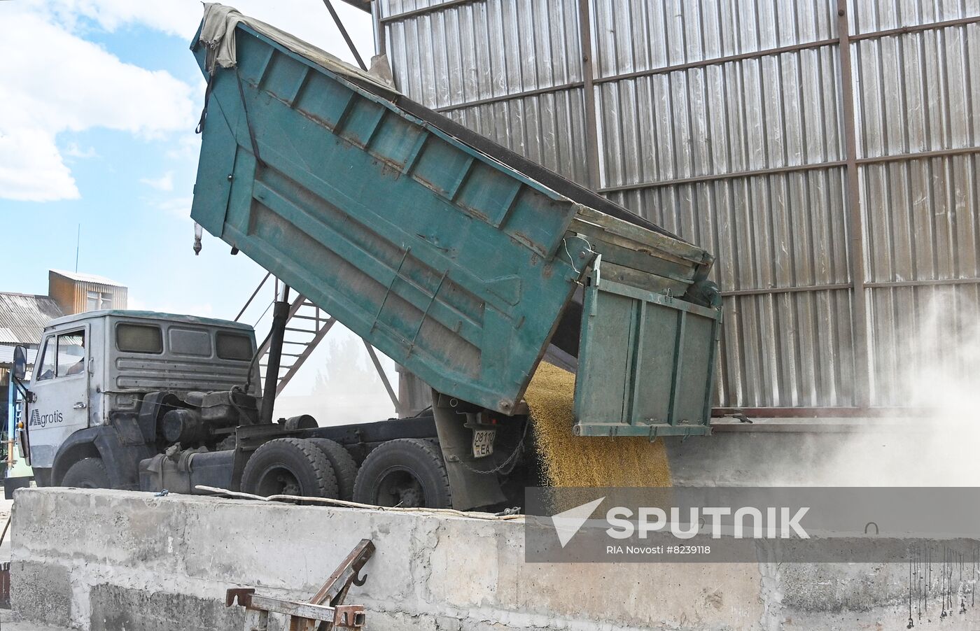 DPR Agriculture Wheat Harvesting