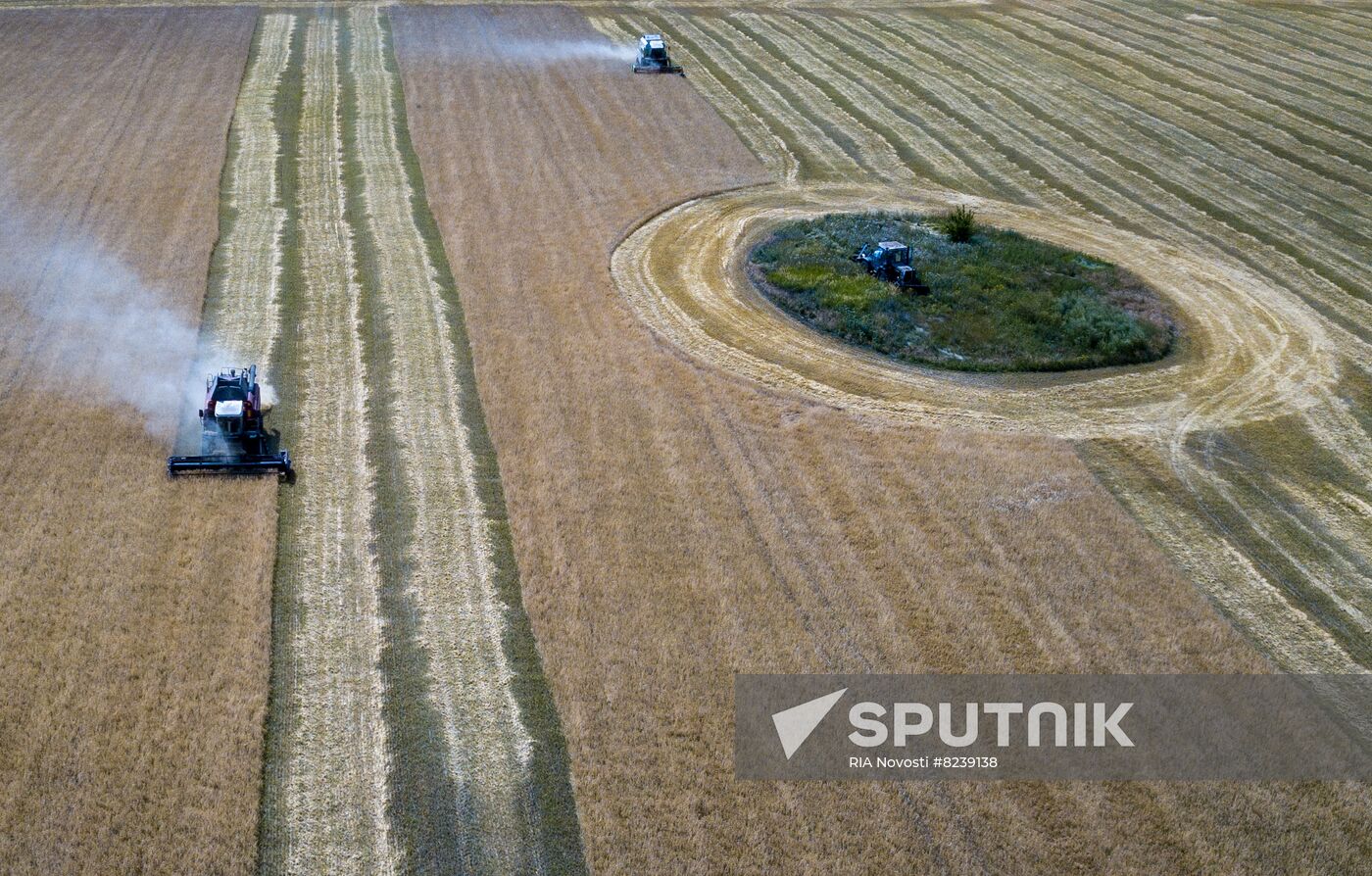 DPR Agriculture Wheat Harvesting
