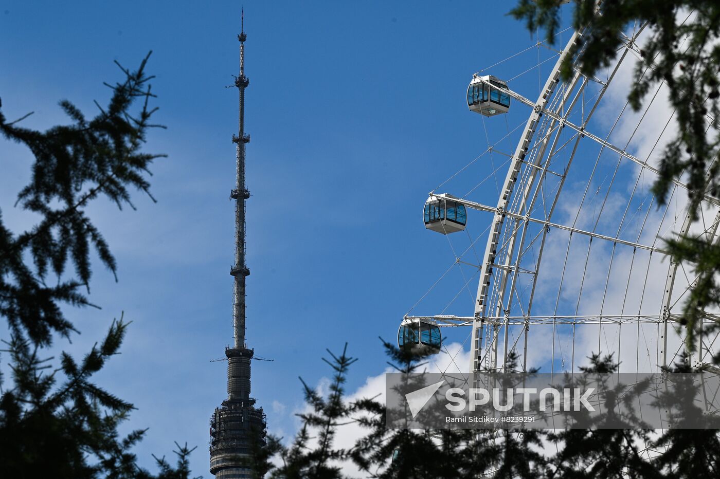 Russia Ferris Wheel Construction