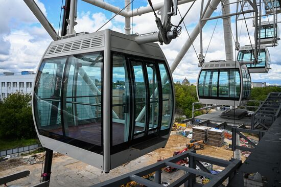 Russia Ferris Wheel Construction