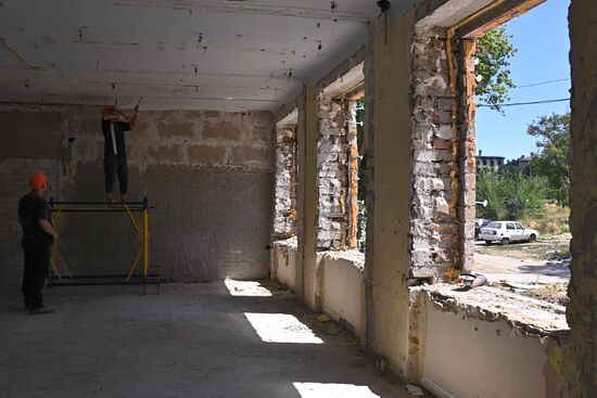 DPR Russia Ukraine Military Operation Mariupol Restoration