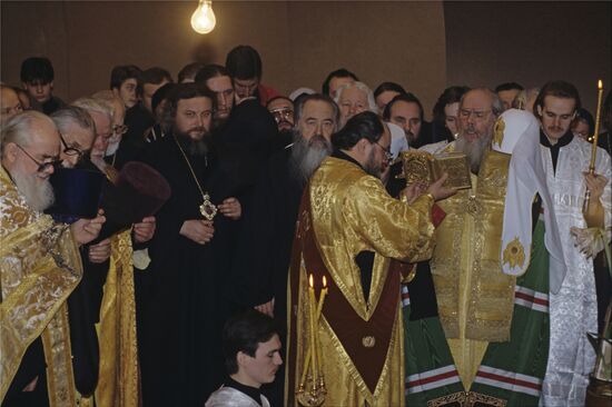 Finding venerable relics of Holy Patriarch of Moscow Tikhon