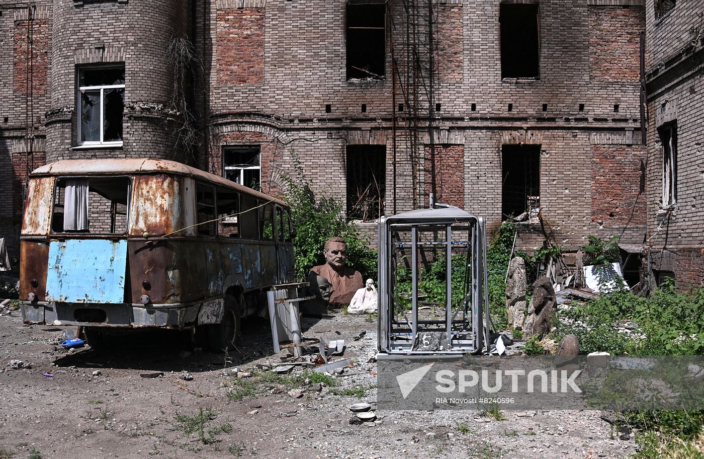 DPR Russia Ukraine Military Operation Mariupol Museum