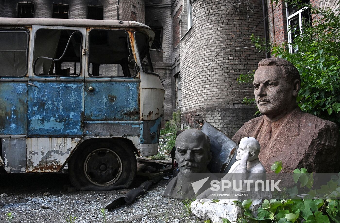 DPR Russia Ukraine Military Operation Mariupol Museum