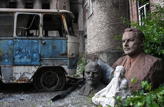 DPR Russia Ukraine Military Operation Mariupol Museum