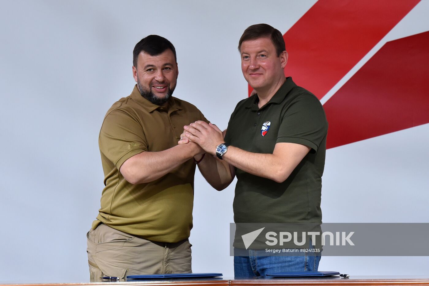 DPR Russia Signing Ceremony