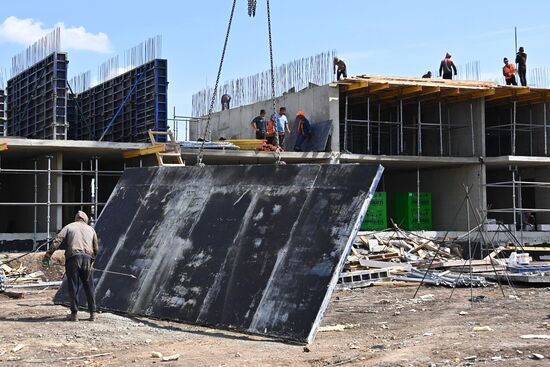 DPR Russia Ukraine Military Operation Residential Construction