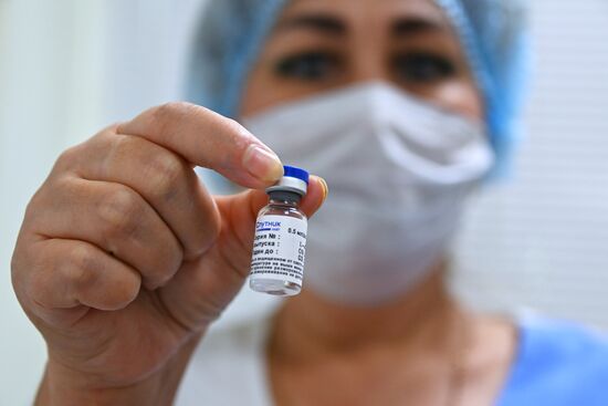 DPR Russia Ukraine Military Operation Vaccination