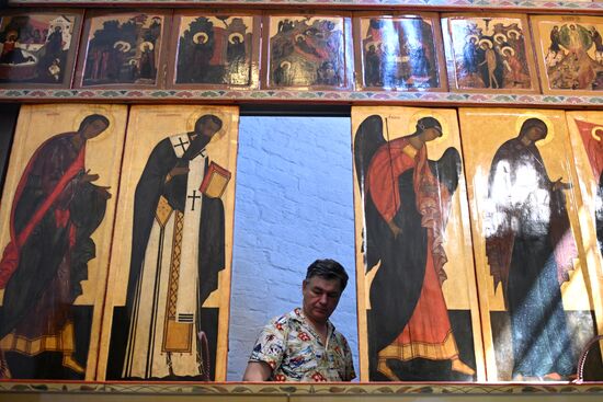 Russia Religion Icons Restoration