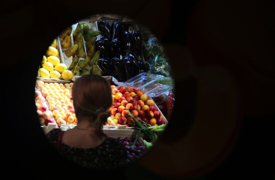 Market on Leninsky