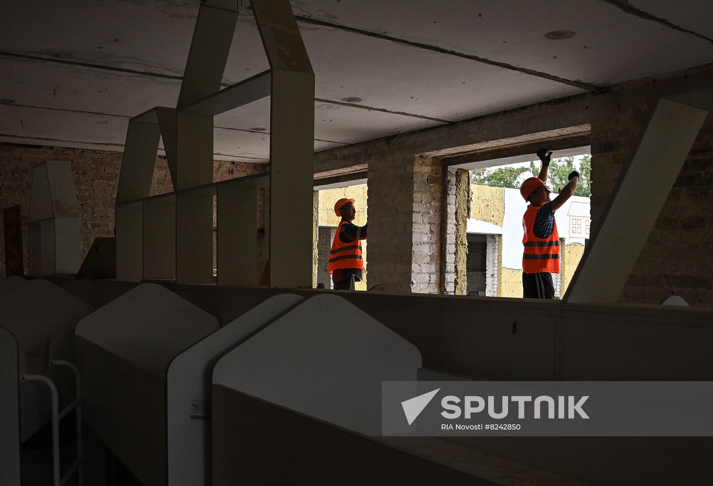 DPR Russia Ukraine Military Operation Kindergarten Restoration