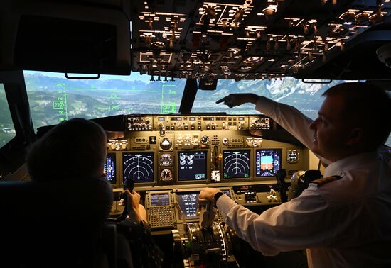 Russia Boeing Flight Simulator