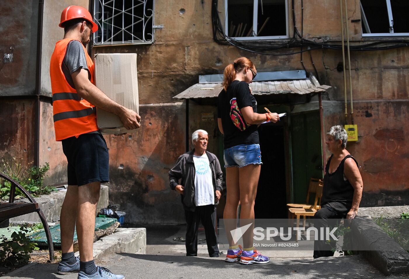 DPR Russia Ukraine Military Operation Humanitarian Aid