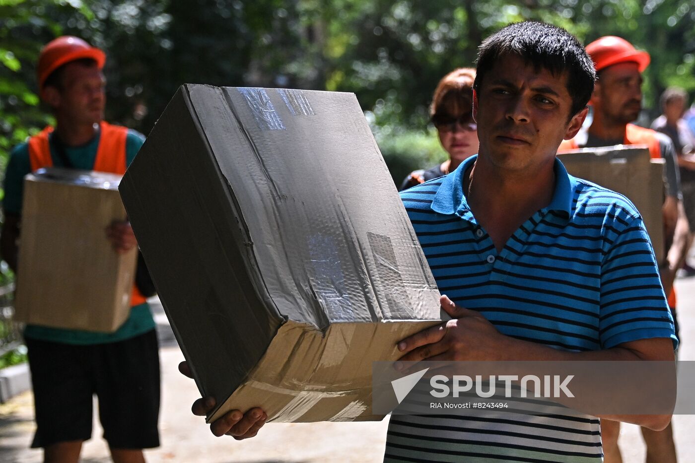 DPR Russia Ukraine Military Operation Humanitarian Aid