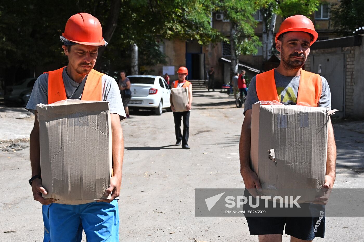 DPR Russia Ukraine Military Operation Humanitarian Aid