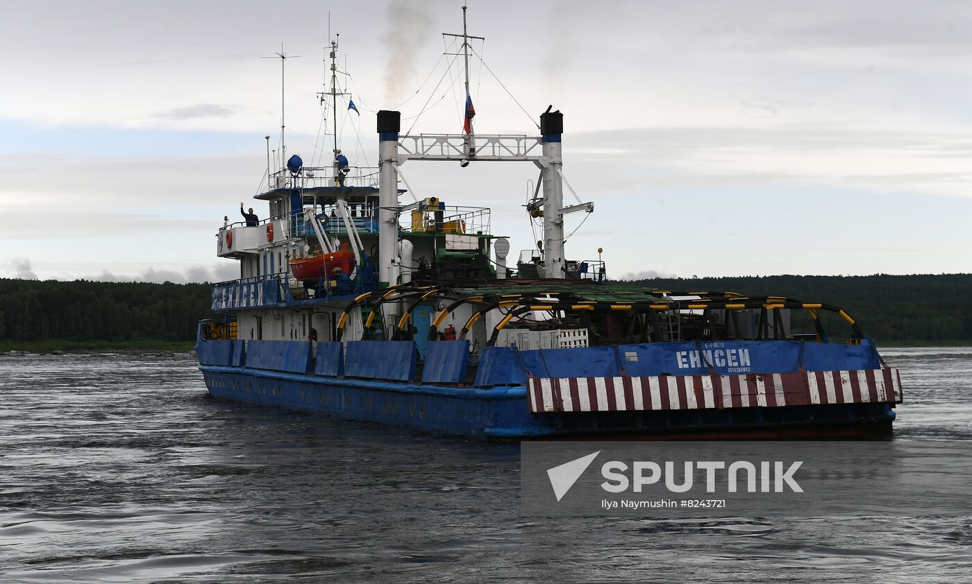 Russia Siberia Chain Steam Tow