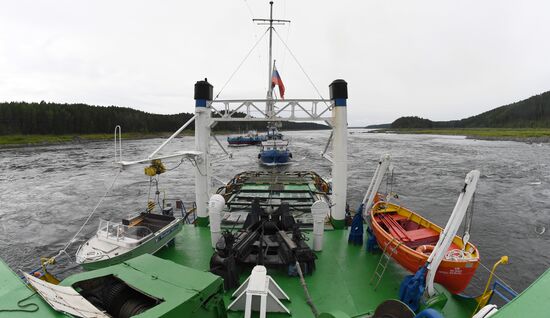 Russia Siberia Chain Steam Tow