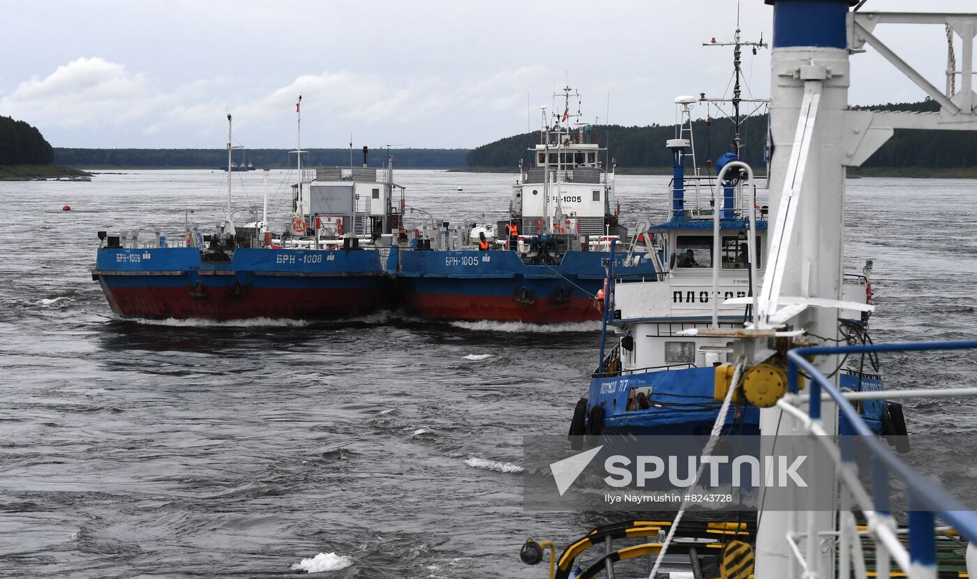 Russia Siberia Chain Steam Tow