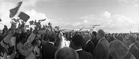 Soviet delegation visits Ethiopia