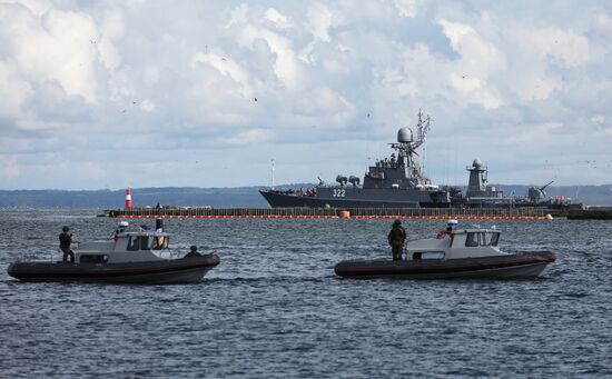 Russia Navy Day Rehearsal